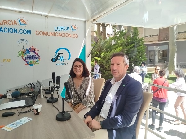 Marina Santaella, Decana Suplente del Campus Universitario de Lorca, y Ángel García Aragón, Director del Campus